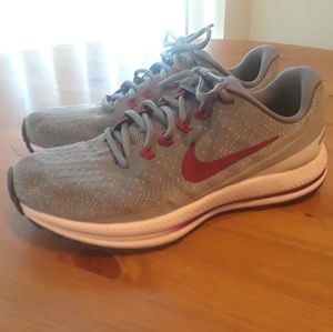 Nike Zoom Vomero 13 Running Shoes